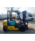 Мотокар KOMATSU 2 тона с Виличен изравнител