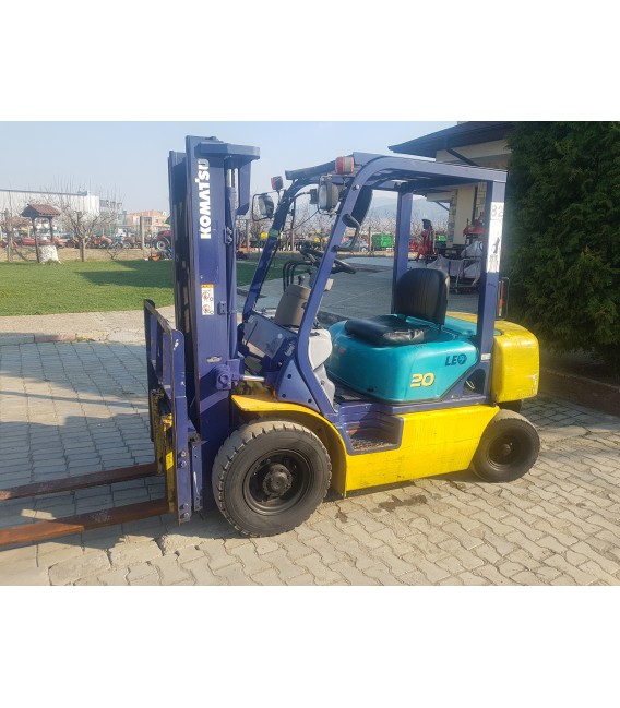 Мотокар KOMATSU 2 тона с Виличен изравнител