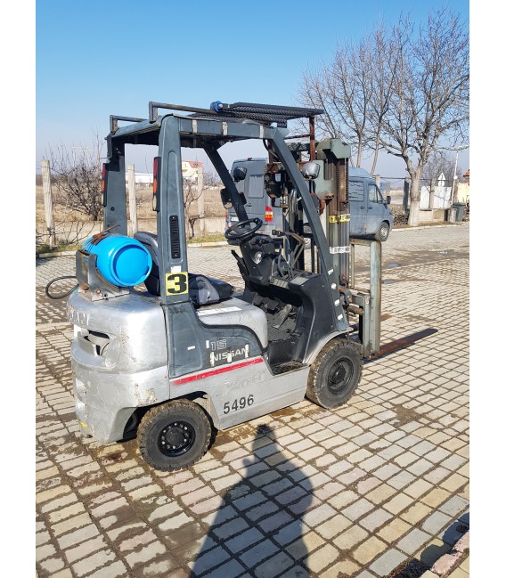 Мотокар NISSAN 1, 5т бензинов/LPG 